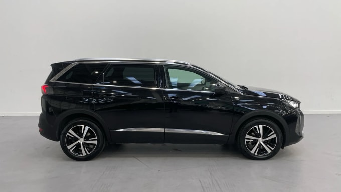 2021 Peugeot 5008