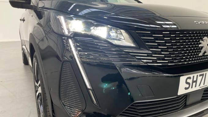 2021 Peugeot 5008