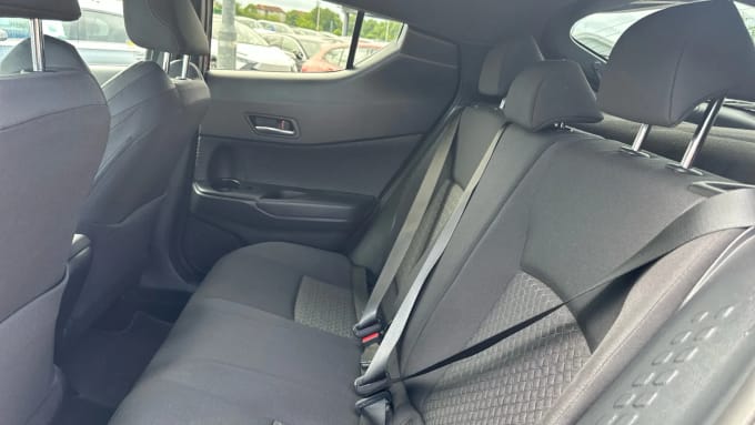 2022 Toyota C-hr