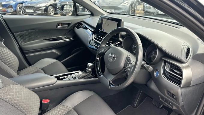 2022 Toyota C-hr