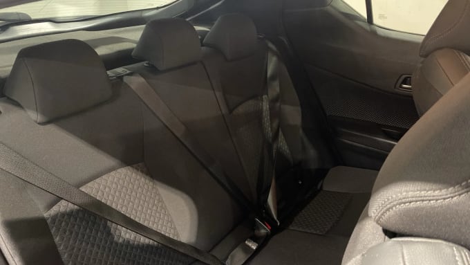 2022 Toyota C-hr