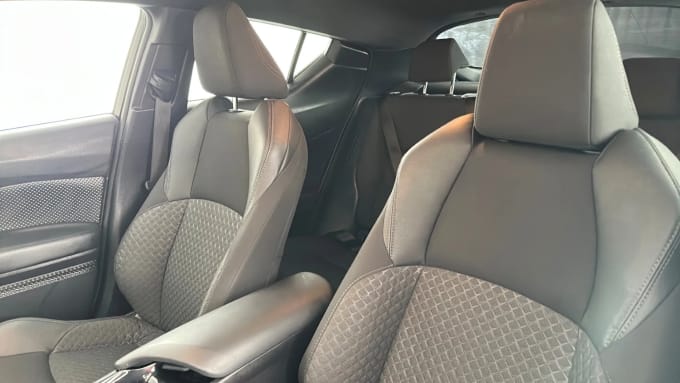 2022 Toyota C-hr