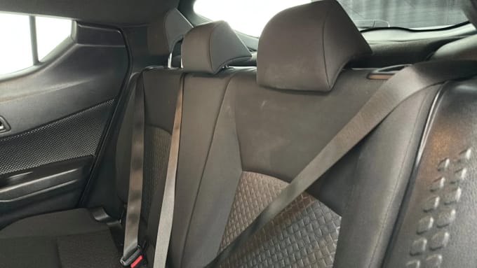 2022 Toyota C-hr