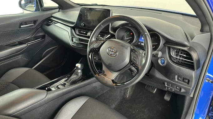 2022 Toyota C-hr
