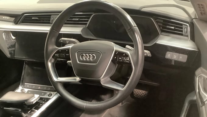 2022 Audi E-tron