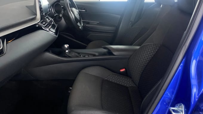 2022 Toyota C-hr