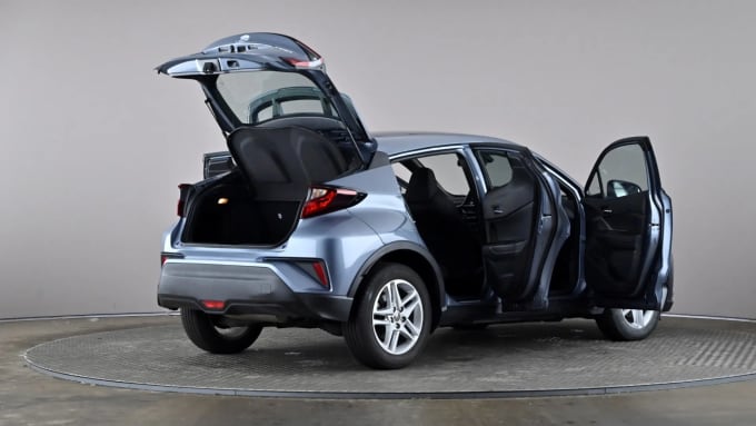 2022 Toyota C-hr
