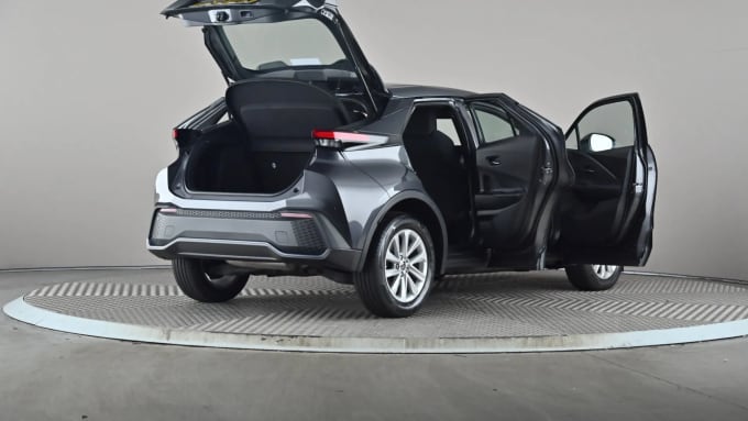 2024 Toyota C-hr