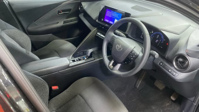 2024 Toyota C-hr