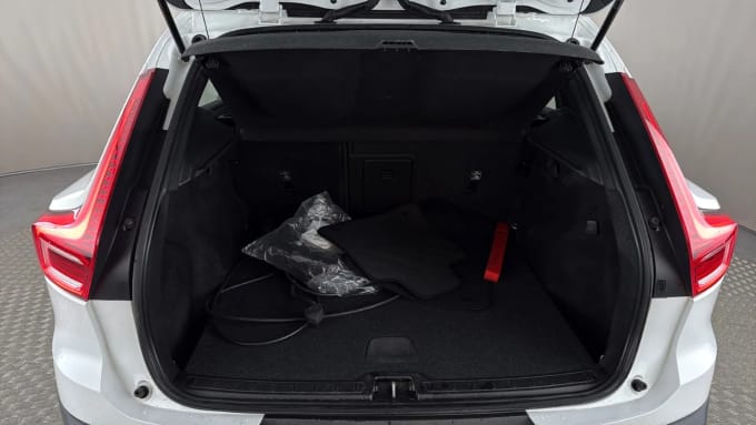 2022 Volvo Xc40