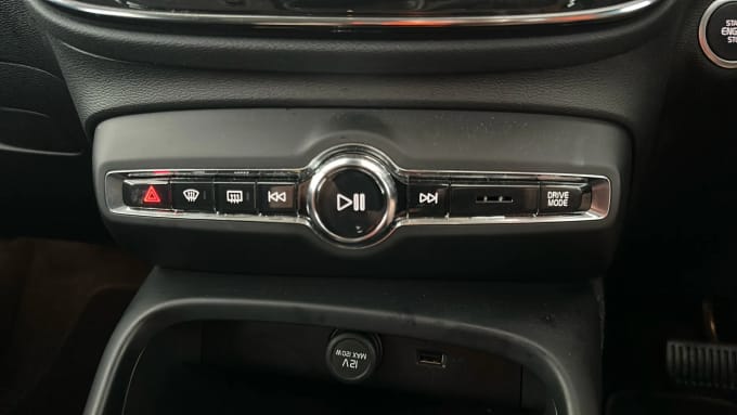 2022 Volvo Xc40