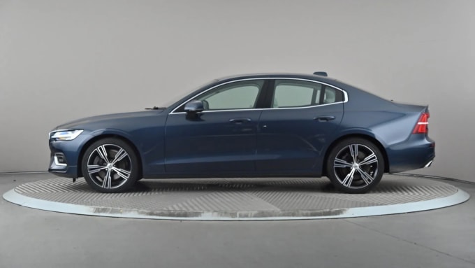 2022 Volvo S60