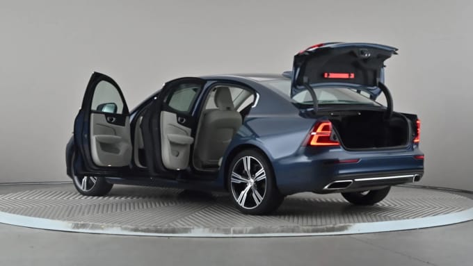 2022 Volvo S60
