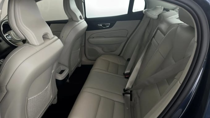 2022 Volvo S60