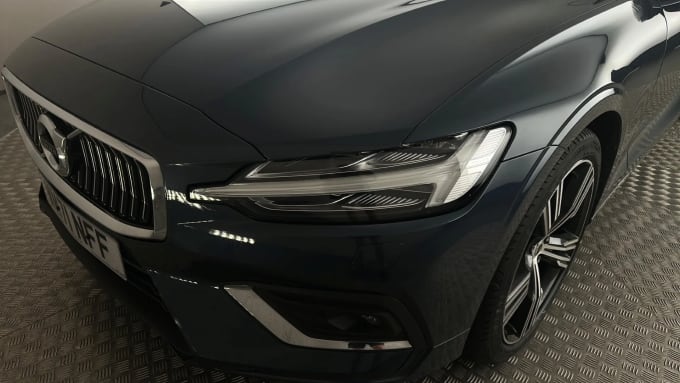 2022 Volvo S60