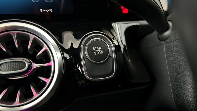 2022 Mercedes-benz Eqa