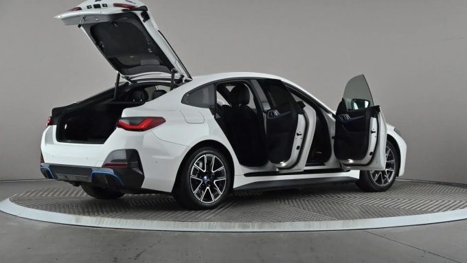 2022 BMW I4