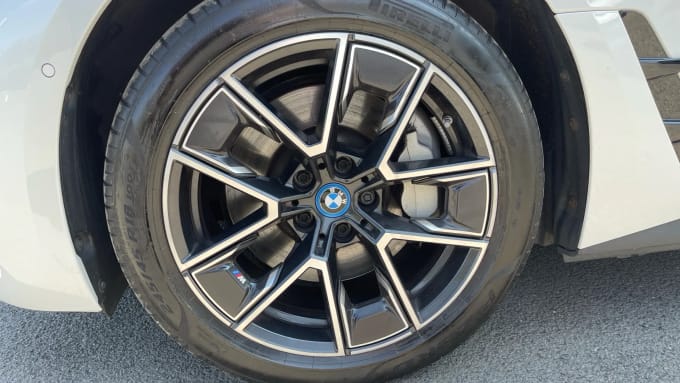2024 BMW I4