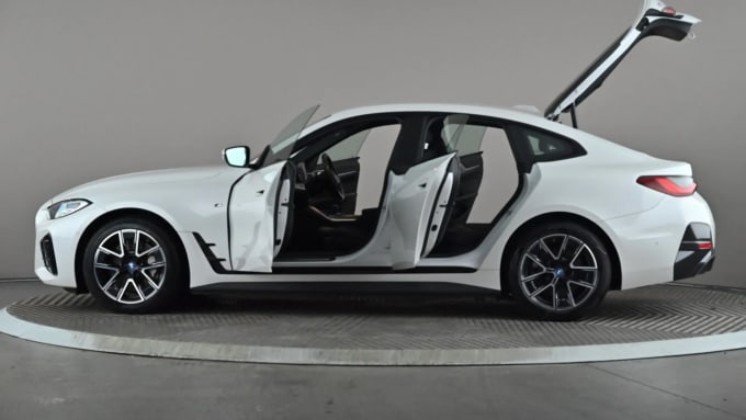 2022 BMW I4