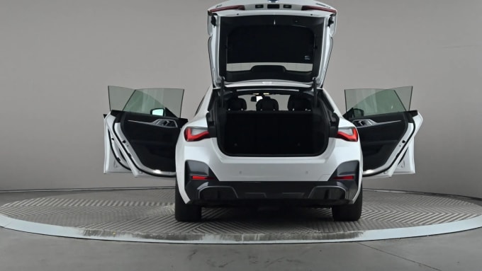 2022 BMW I4