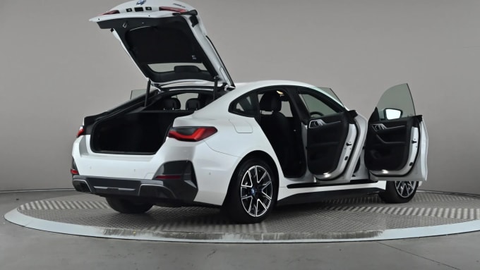 2022 BMW I4