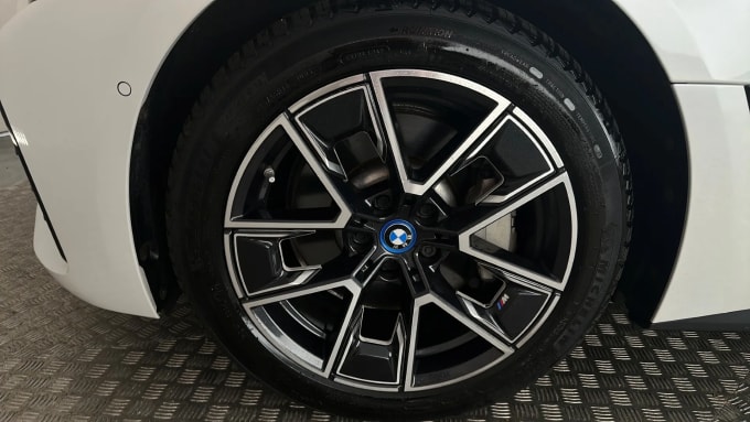 2022 BMW I4