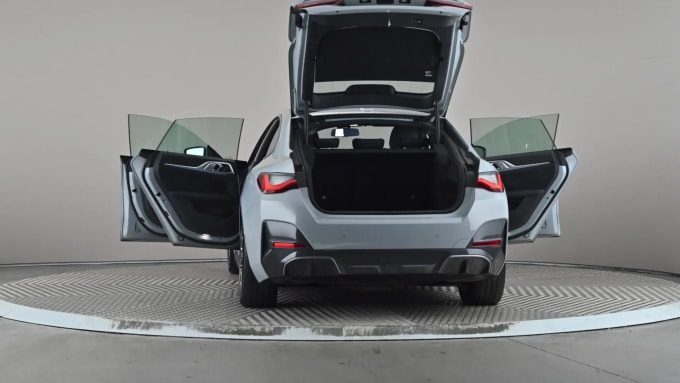 2022 BMW I4