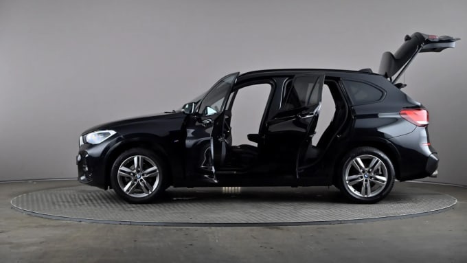 2022 BMW X1