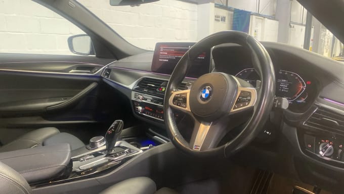 2022 BMW 5 Series Touring