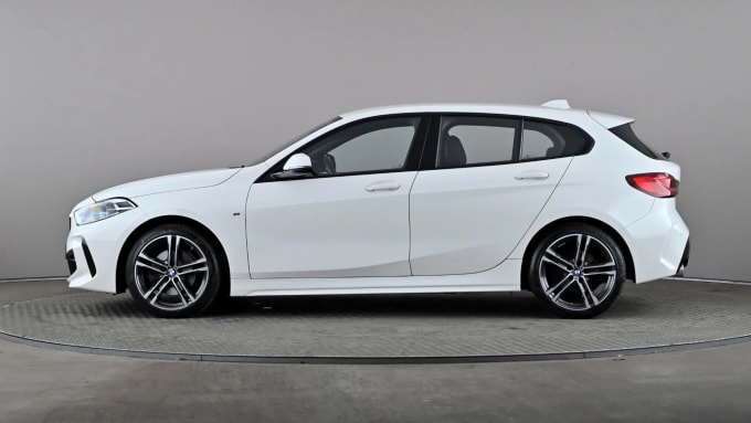 2022 BMW 1 Series