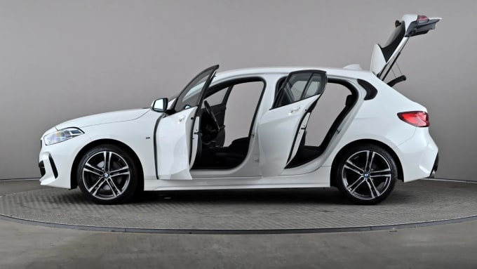 2022 BMW 1 Series