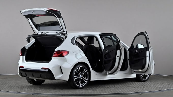 2022 BMW 1 Series