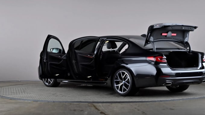 2022 BMW 5 Series