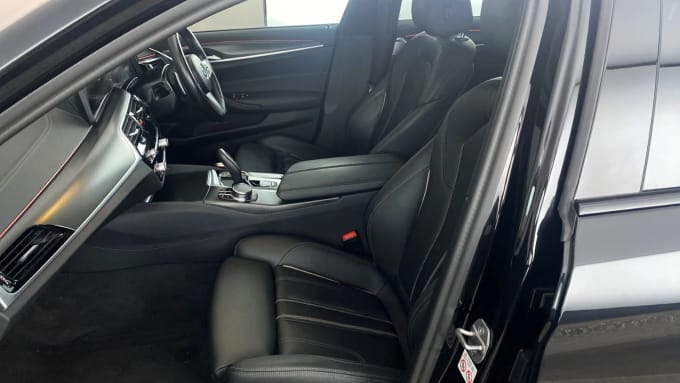 2022 BMW 5 Series