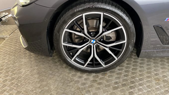 2021 BMW 5 Series