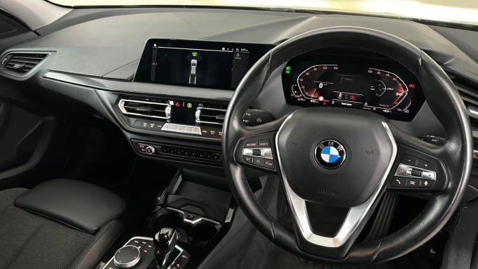 2022 BMW 1 Series