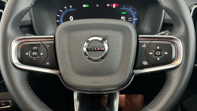 2023 Volvo Xc40