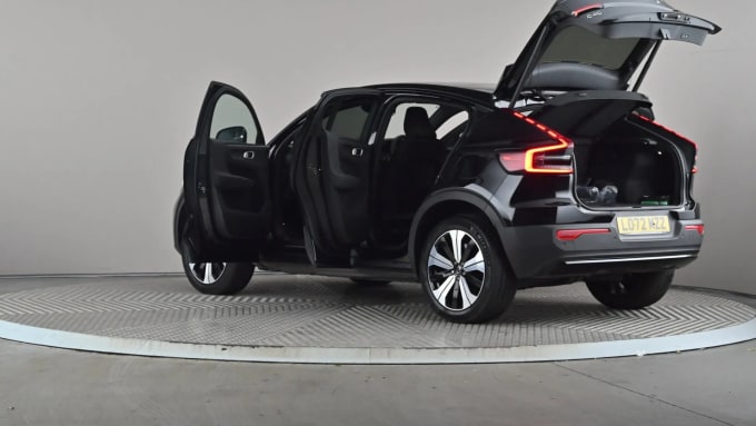 2022 Volvo C40