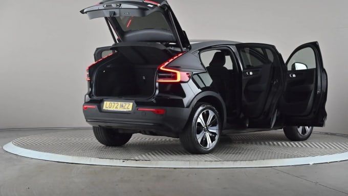 2022 Volvo C40