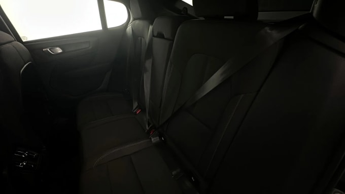 2022 Volvo C40