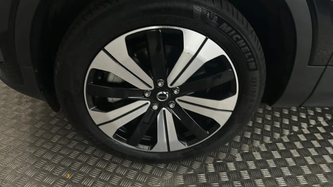 2022 Volvo C40