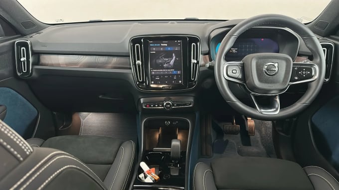 2023 Volvo Xc40