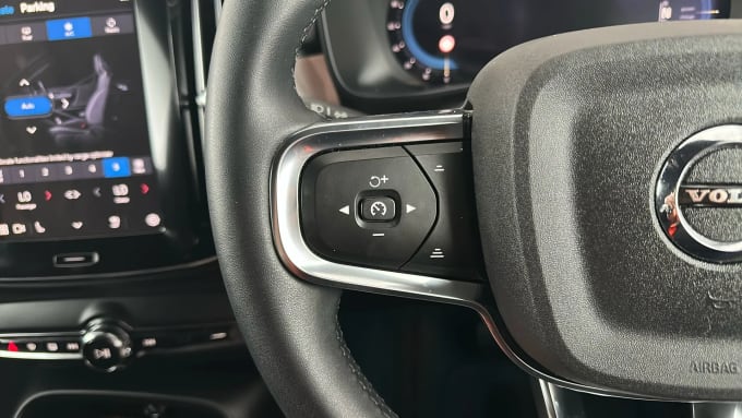 2023 Volvo Xc40