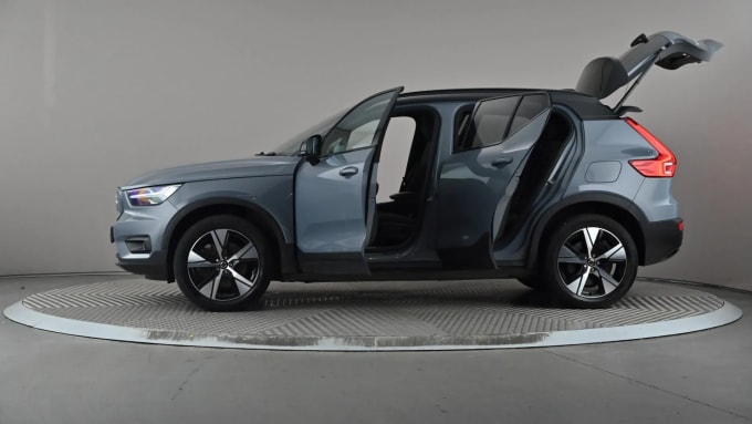 2022 Volvo Xc40