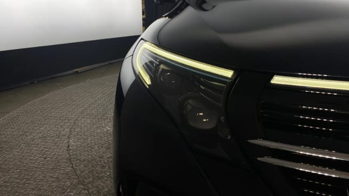 2022 Mercedes-benz Eqc