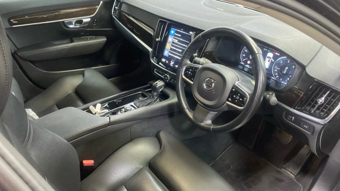 2020 Volvo S90