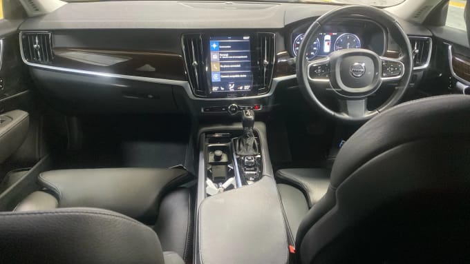 2020 Volvo S90