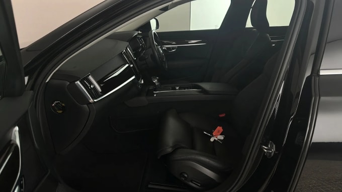 2020 Volvo S90
