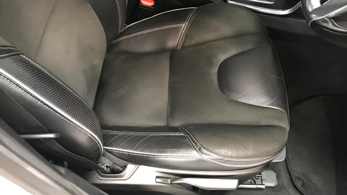 2018 Volvo V40