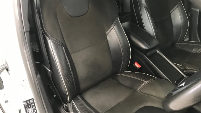 2018 Volvo V40